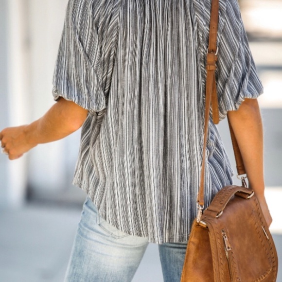 VICI Striped Puff Sleeve Top - Picture 2 of 4